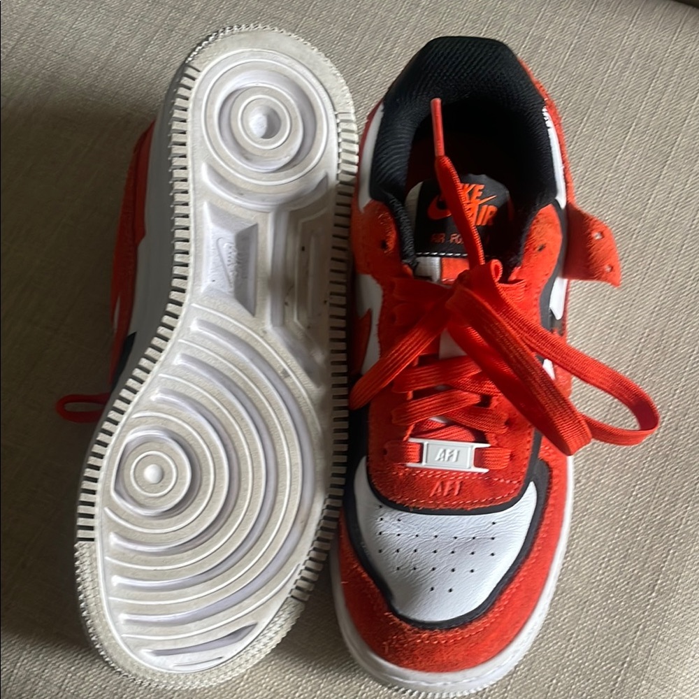 Nike Red and White Sneakers Air Force 1 Style - Picture 3 of 4
